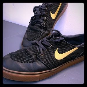 Nike Stefan Janoski Men’s 11.5 Sneakers